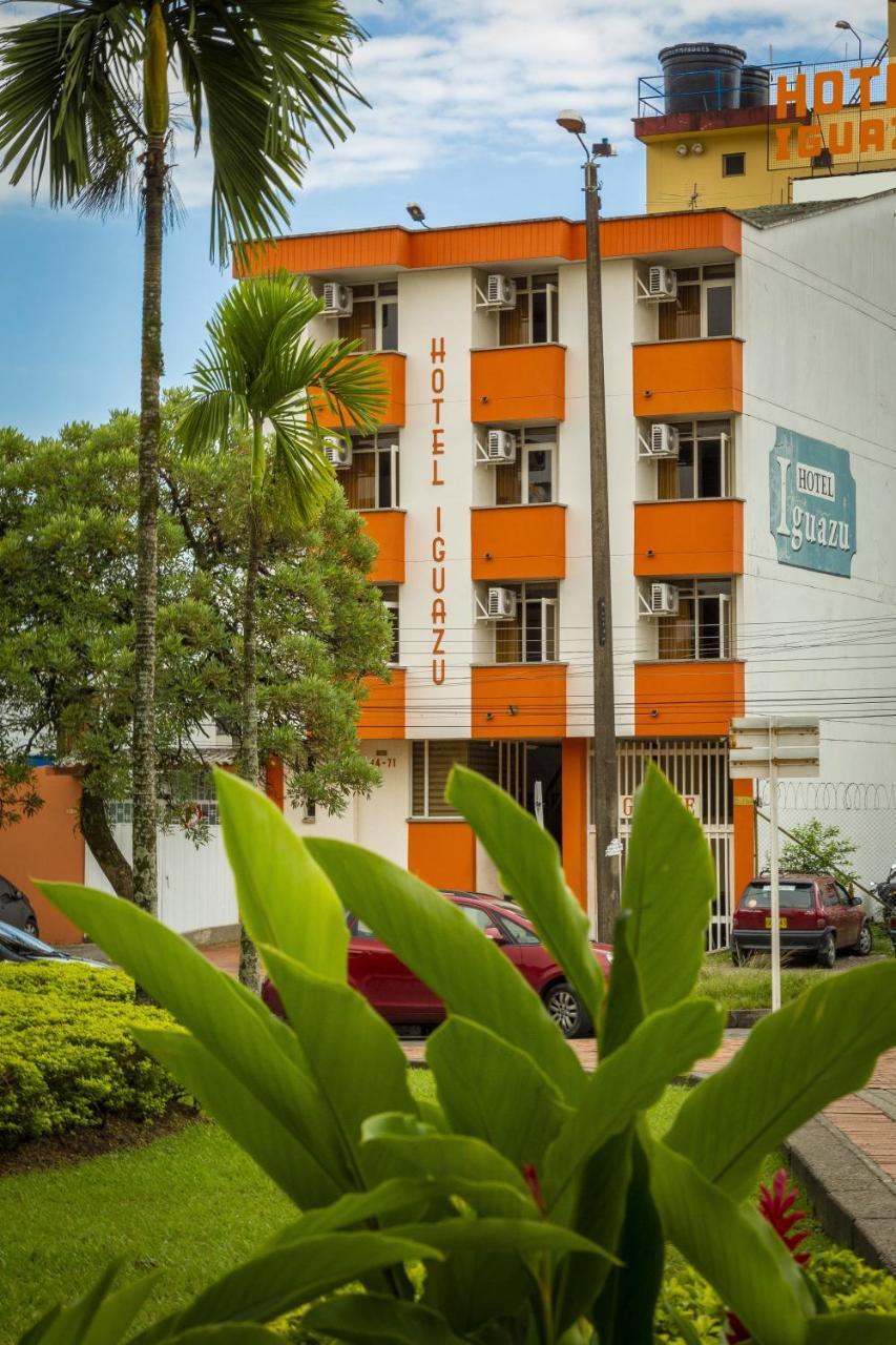 Hotel Iguazu Villavicencio Exterior photo